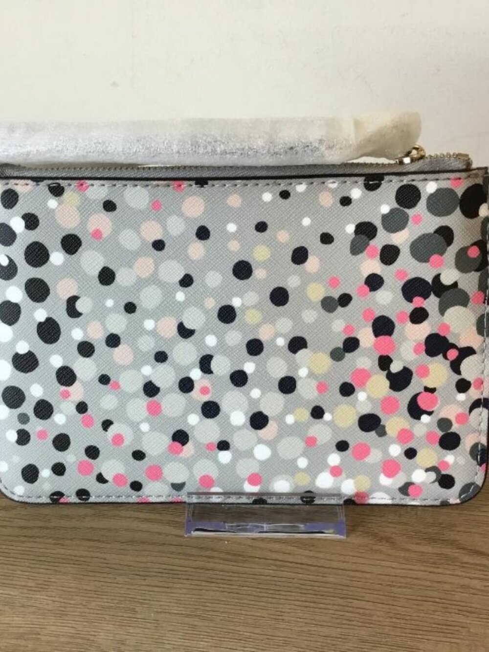 Kate Spade Shore Street Soiree Dot Grey Multi-Colored Wristlet NWT $178 - Picture 3 of 6